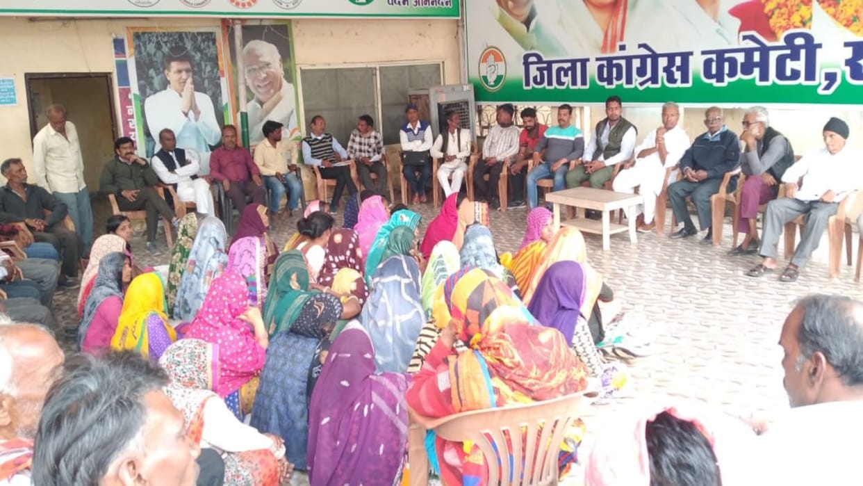 Sehore News Sugar mill closed demand to give five acres of land to soya plant workers