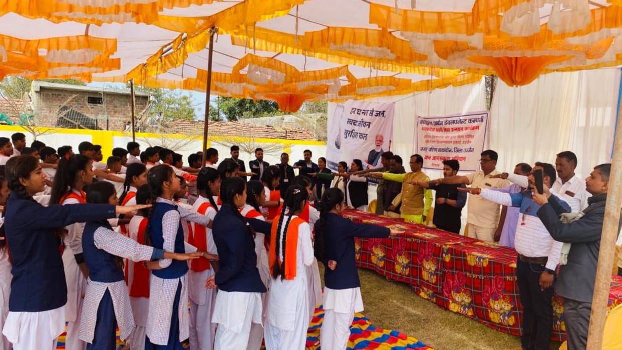 Ujjain School children are learning something new made science models and saw how water purification works