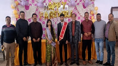 Hathras News: रैचल मिस व अभिजीत बने मिस्टर बागला कालेज, विदाई समारोह में आंखें हुईं नम Rachel became Miss and Abhijeet became Mr. Bagla College