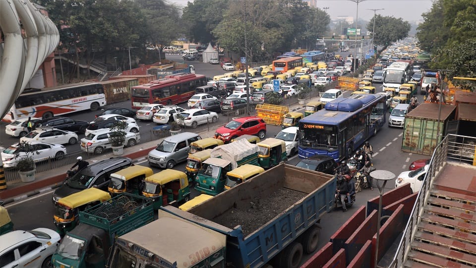 Due to farmer protest all borders of Delhi sealed several kilometer long jam throughout the day