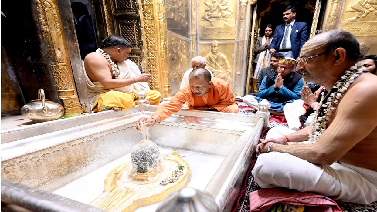 Chief Minister Yogi Adityanath do Jhanki Darshan of Gyanvapi in Varanasi