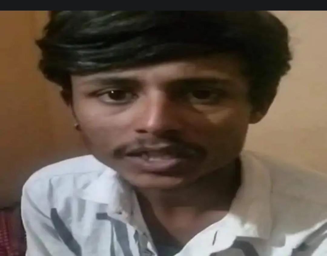 Indore: Hinduists caught a young man who had gone home to meet a lonely girl and handed him over to the police