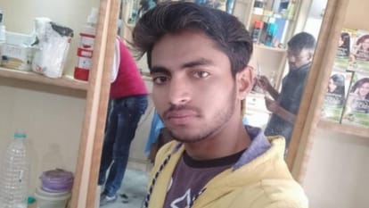 Bihar: रिश्तेदार के यहां से लौट रहे पंप कर्मी समेत तीन को ट्रक ने कुचला; एक व्यक्ति की मौत, दो गंभीर Begusarai: 3 including a pump worker returning from a relative's place were crushed by truck; One person died