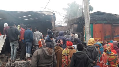 Bihar News: Horrific road accident in Madhepura, one dead; Young man burnt alive in coal loaded truck