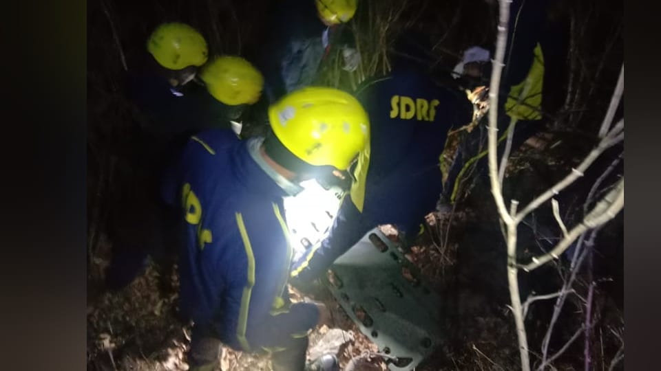 Uttarakhand Accident News Car fell into ditch in Chamoli Today Many Died Rescue Continue