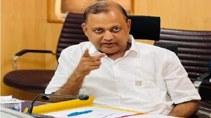 Delhi: डीजेबी उपाध्यक्ष ने किया नांगलोई क्षेत्र का दौरा, 15 दिनों में सीवर जाम की समस्या खत्म करने के निर्देश DJB Vice President visited Nangloi regarding problem of sewer jam