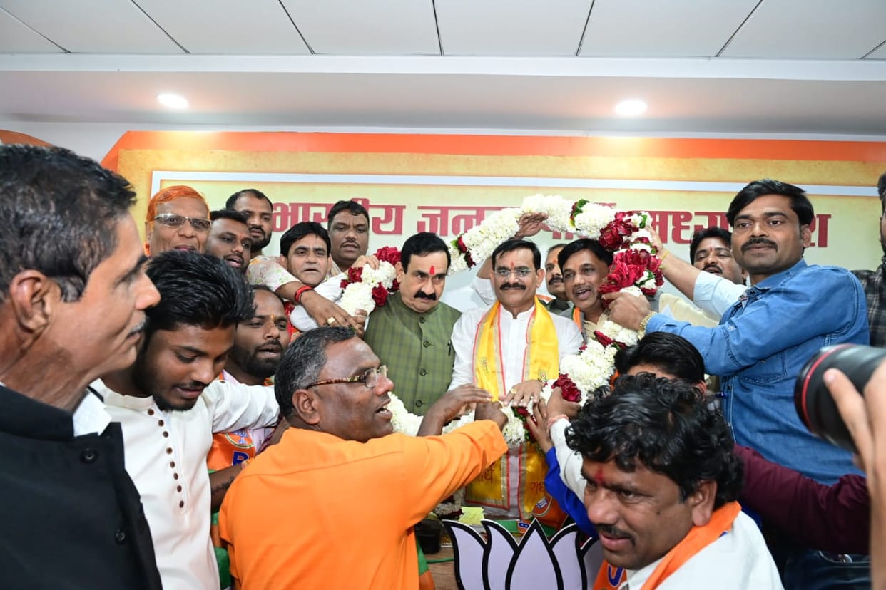 MP News: Congress leaders' entry into BJP continues, VD Sharma said - the party is expanding under the leaders