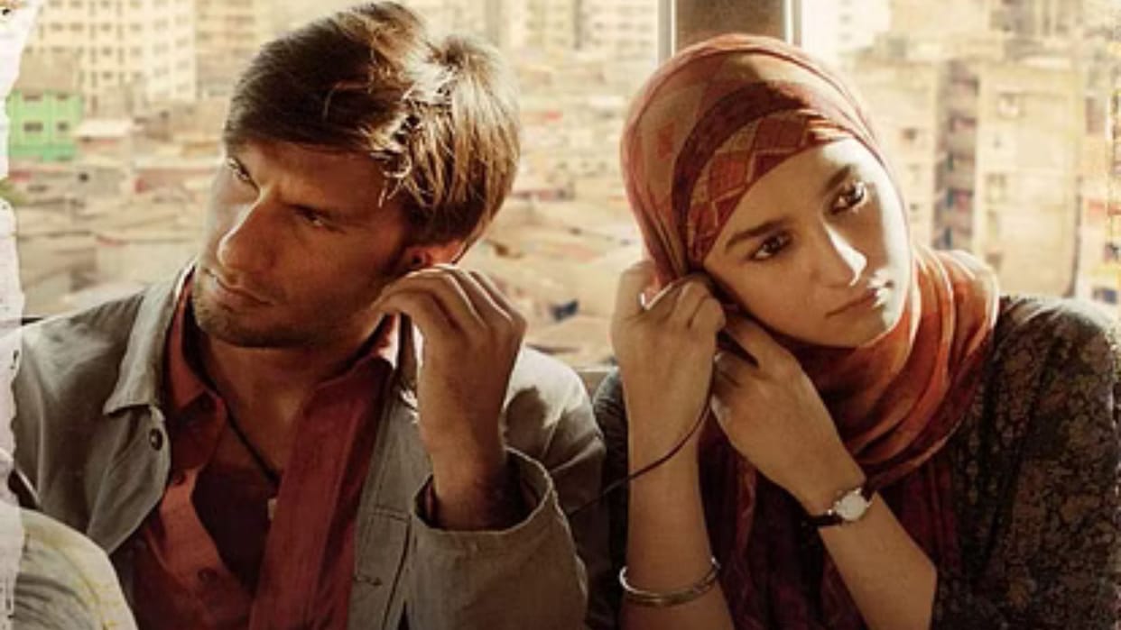 Ranveer Singh and Alia Bhatt starrer Gully Boy completes five years the actor celebrated in a special way