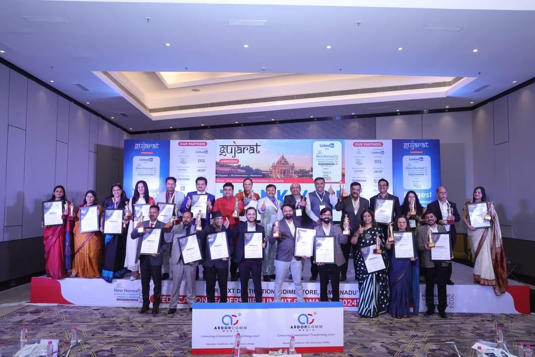 Indore: University of Indore honored for its better contribution in health-medical field, received award
