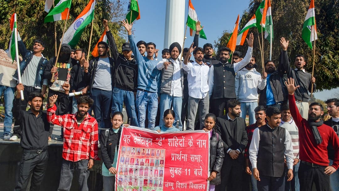 Jammu kashmir Pulwama terror attack 5th anniversary: several program organize to give Tribute to martyrs of Pu