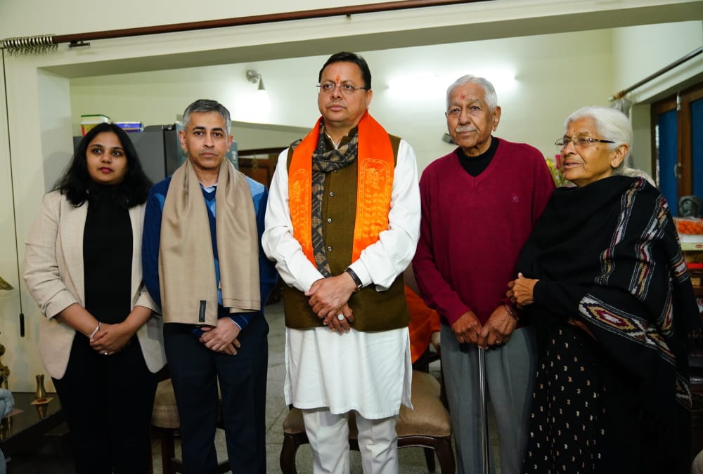 Dehradun News CM Dhami met Captain Saurabh in His House who returned safely from Qatar