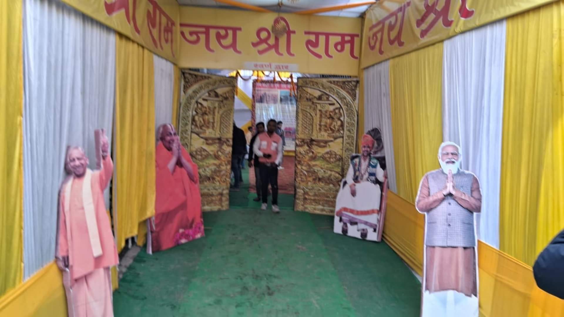 Muzaffarpur: Maa Saraswati's puja pandal built like Ayodhya; History of Ram temple shown, homage to martyrs