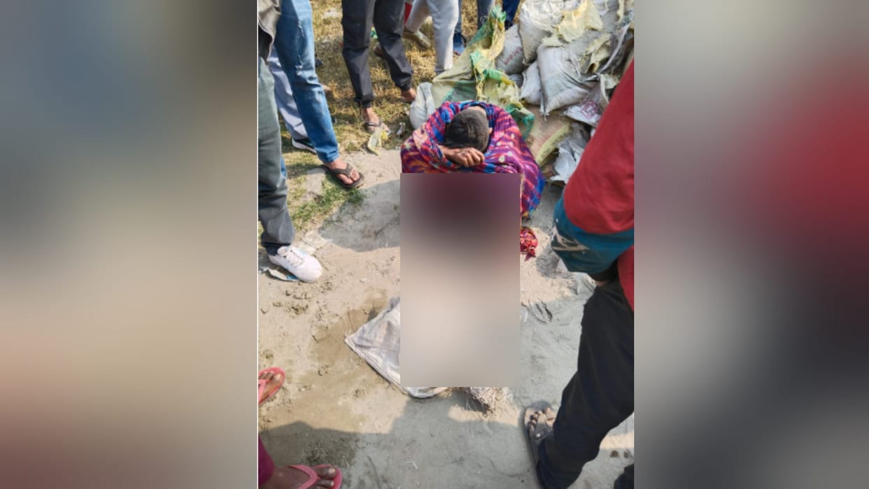 Meerut: A teenager got burnt after coming in contact with high tension line while trying to catch kite