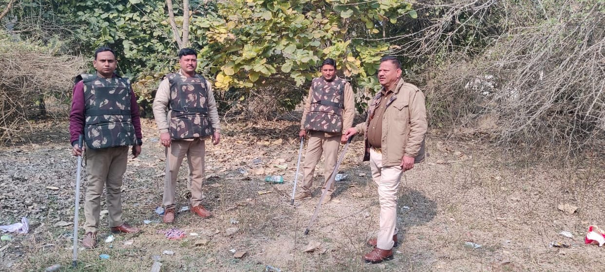 Leopard seen in Meerut: Captured on camera of RVC Centre, Forest Department starts search operation