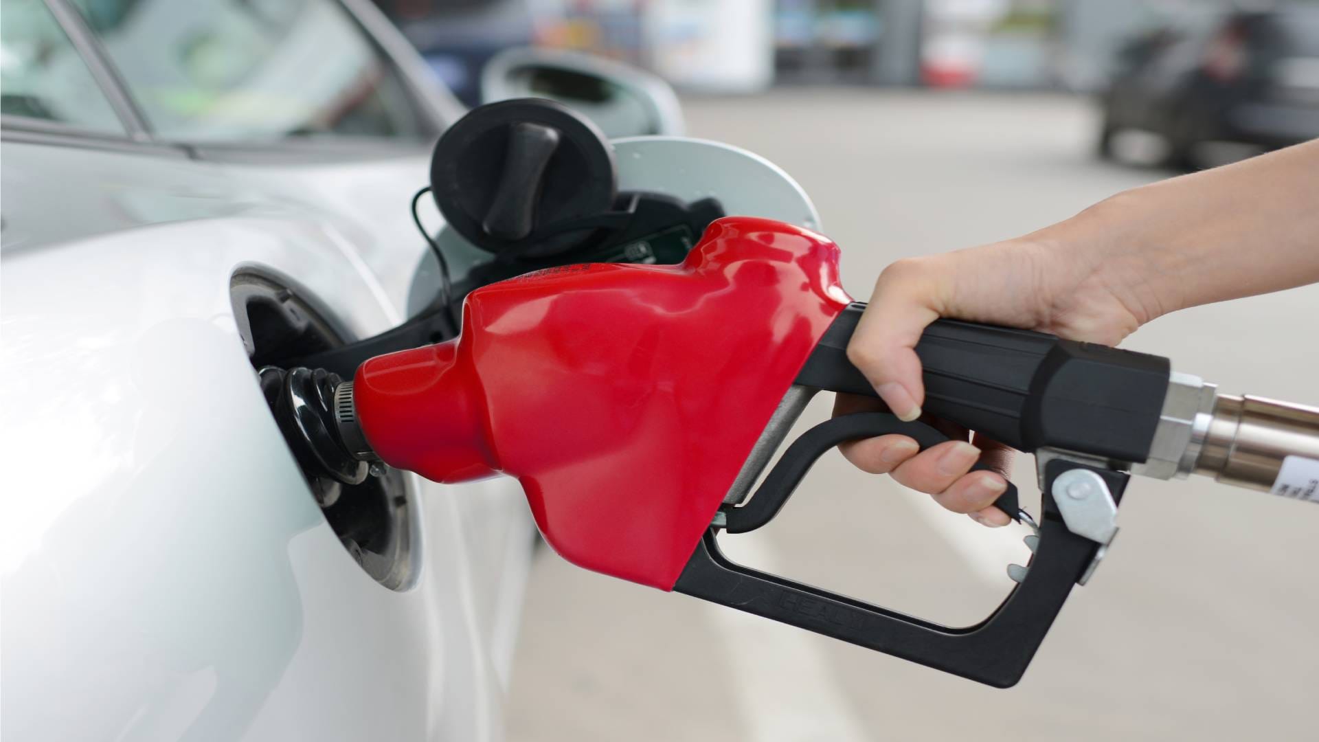 Car Tips: Why does CNG get more mileage than Petrol