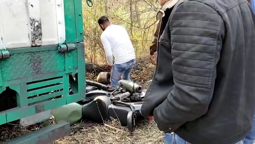 Meerut: Truck crushes bike riding couple on Daurala-Lavad road, driver death
