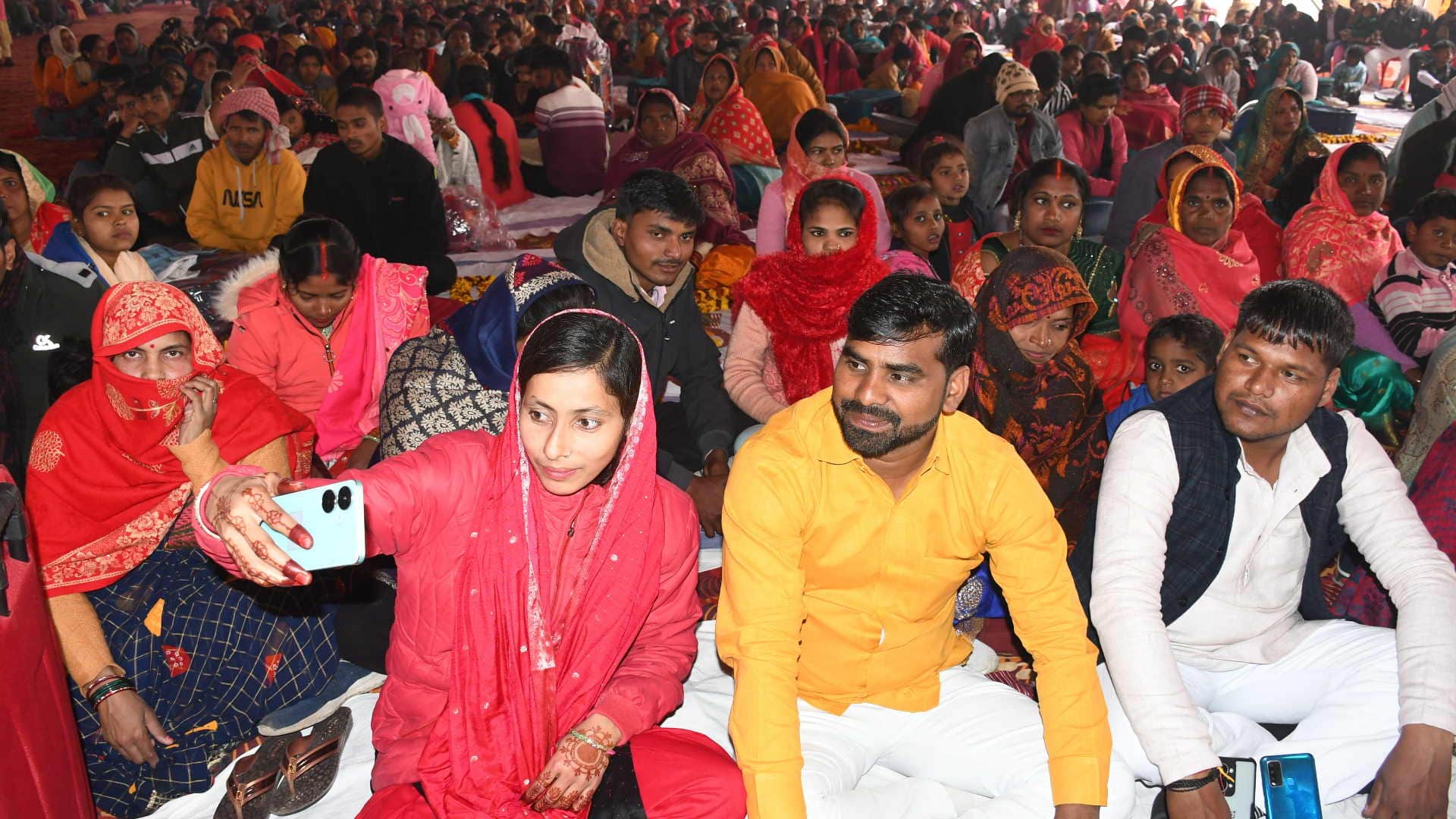 CM yogi reach in mass marriage at gorakhpur