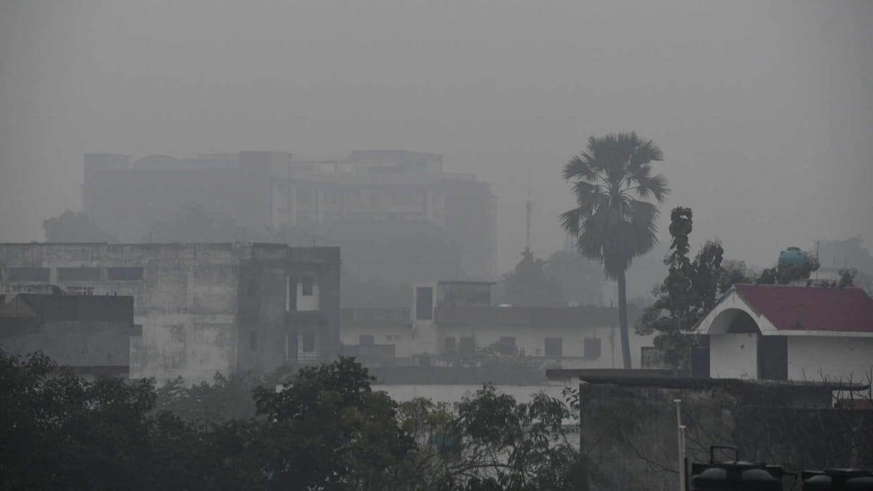 Feeling of Saavan in the month of Magh, people remained drenched in drizzle throughout the day.