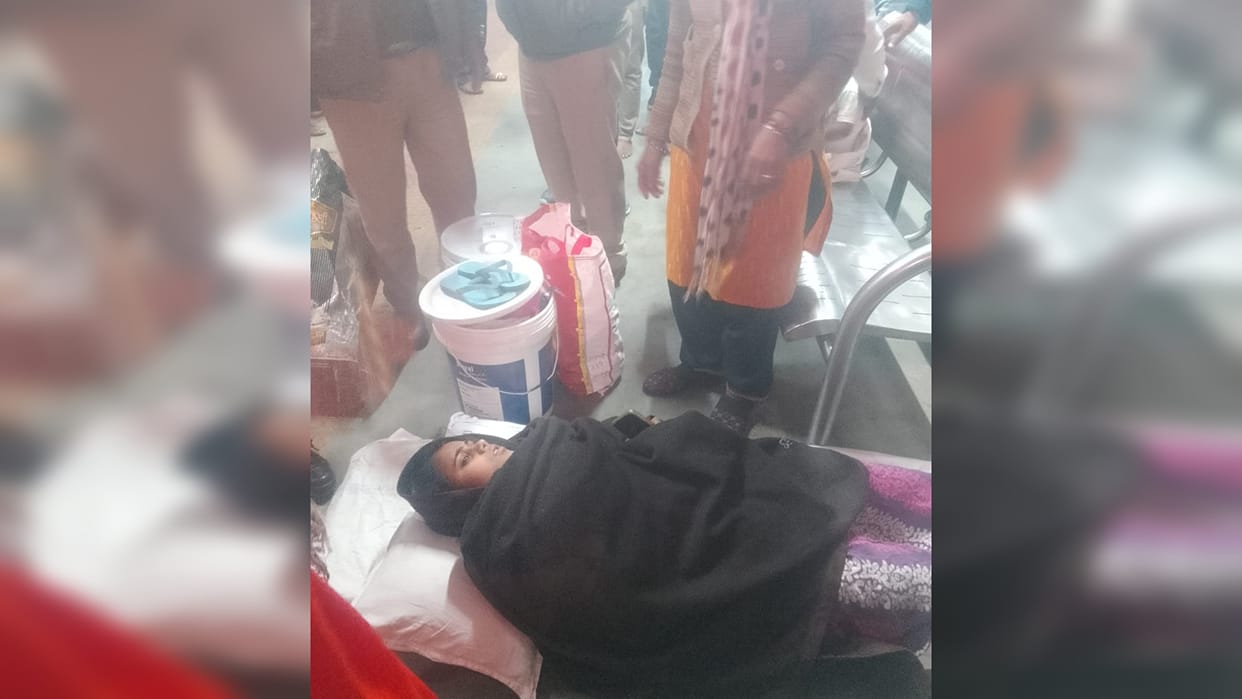 Railway: Pune-Danapur Express stopped for woman suffering from labor pain