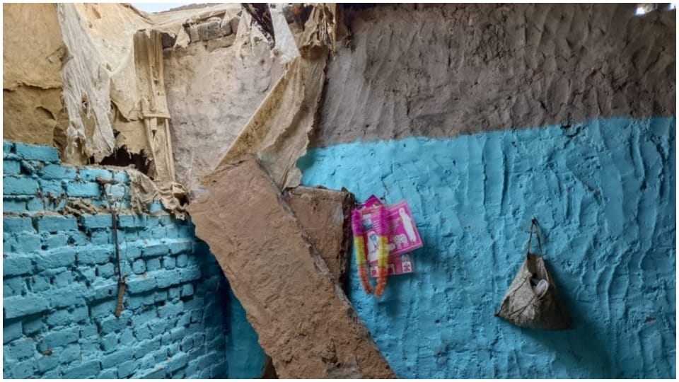 Younger sister dies due to roof collapse of house