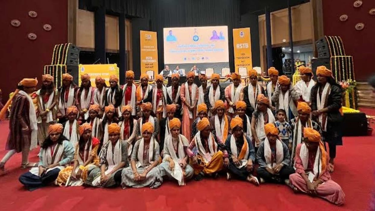 Rajasthan: 200 girls who passed 10th despite difficulties were honored