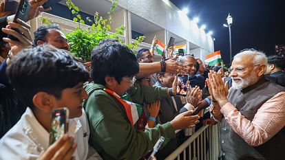 PM Modi UAE-Qatar tour in photos Indian community welcomed at the hotel in Doha see photos