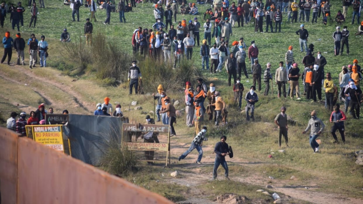 Kisan Andolan: Video released of people pelting stones at police at Shambhu border