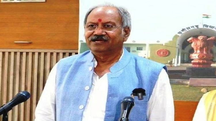 CG News: 33 हजार से अधिक पदों पर होगी शिक्षकों की भर्ती, कॉलेज के छात्रों को मिलेगा मासिक ट्रैवल्स अलाउंस