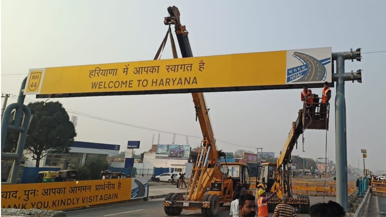Kundli-Singhu Border: Flyover and approach road closed in 600 meters