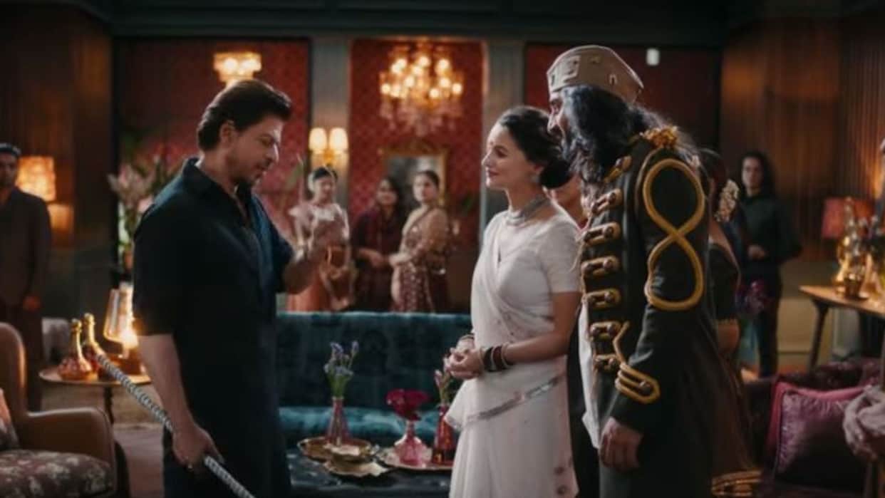Raees Gangubai Kathiawadi Rockstar come together in Rungta Steel ad Shahrukh rock with Alia bhatt and Ranbir