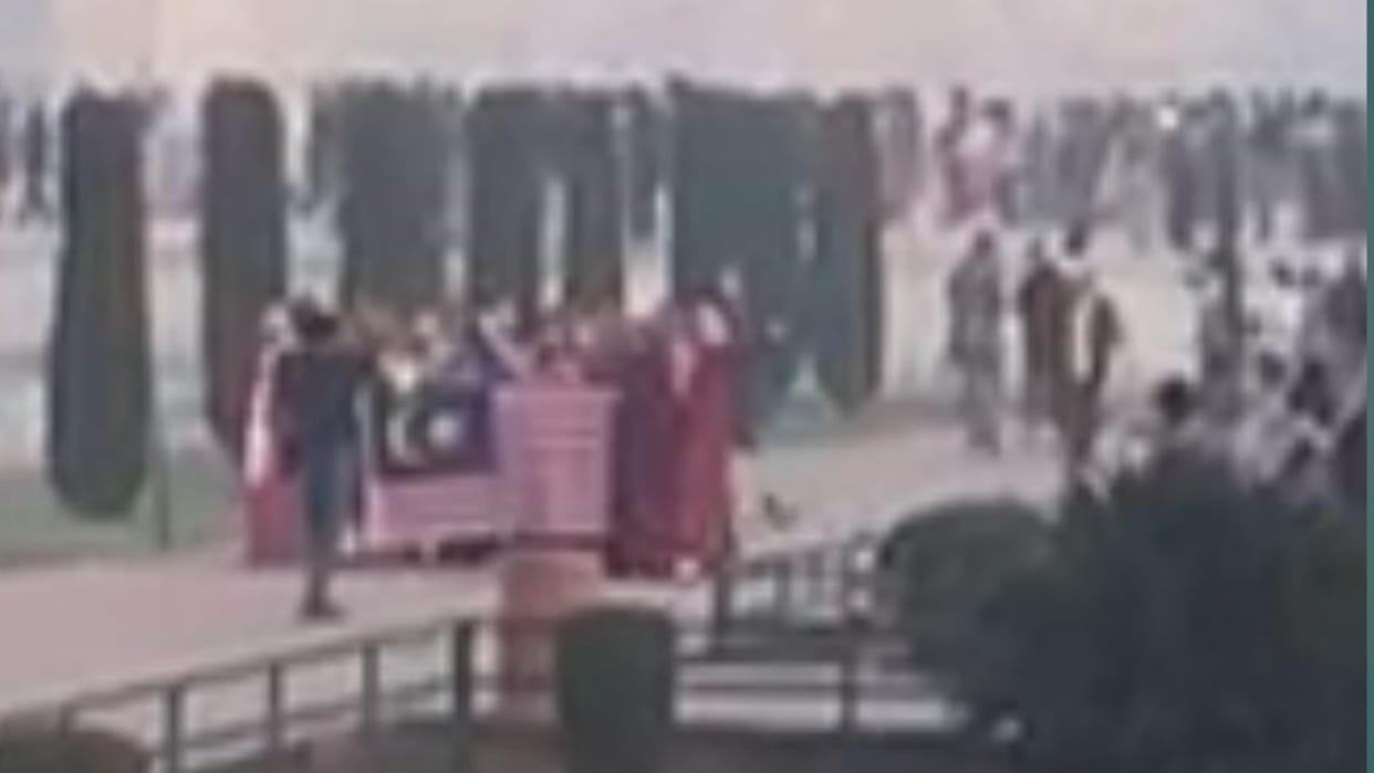 Malaysian flag hoisted in front of tajmahal in agra