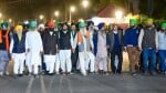 बैठक के बाद बाहर निकलते किसान नेता।