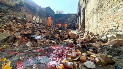 Delhi Fire Accident 12 thousand liters of chemical took lives of innocent people