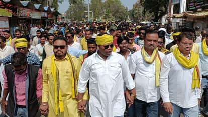 Betul Bandh: Betul closed in case of beating of tribal youth, shops not open in big markets