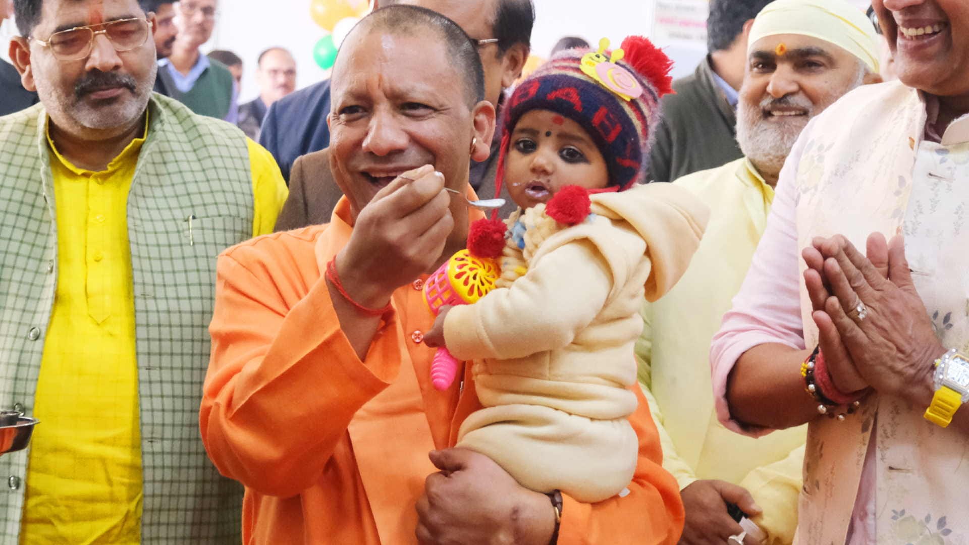Nari Shakti Vandan Sammelan in CM Yogi Drone Didi take training