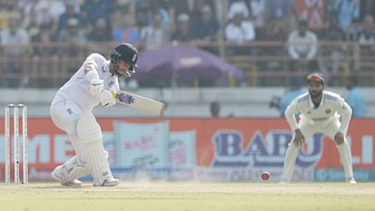 IND vs ENG england suffered two setbacks on the second day in rajkot test scored 207 runs in first inning
