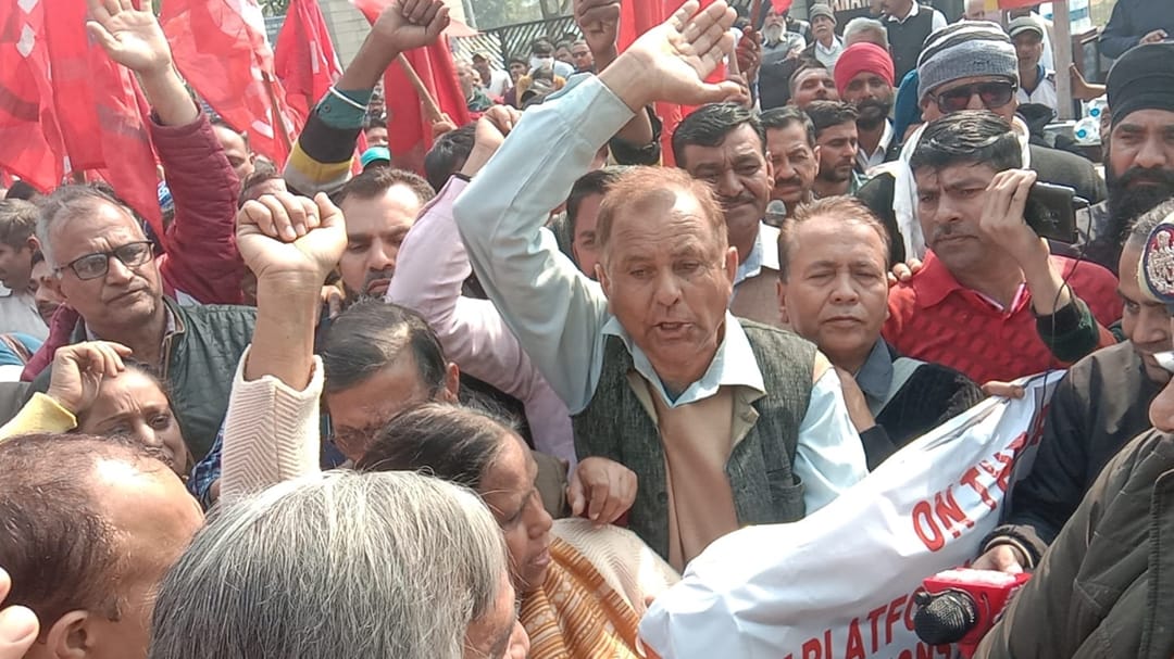 Bharat Bandh: Farmers Bharat Bandh no effect in Jammu Kashmir CITU protest in jammu city