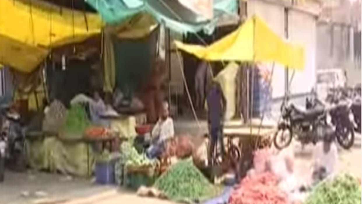 Bharat Bandh ineffective in Chhattisgarh: Shops remain open as usual, protest at many places