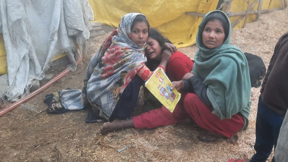 Bijnor Road Accident Family crushed by unknown vehicle in Bijnor many died