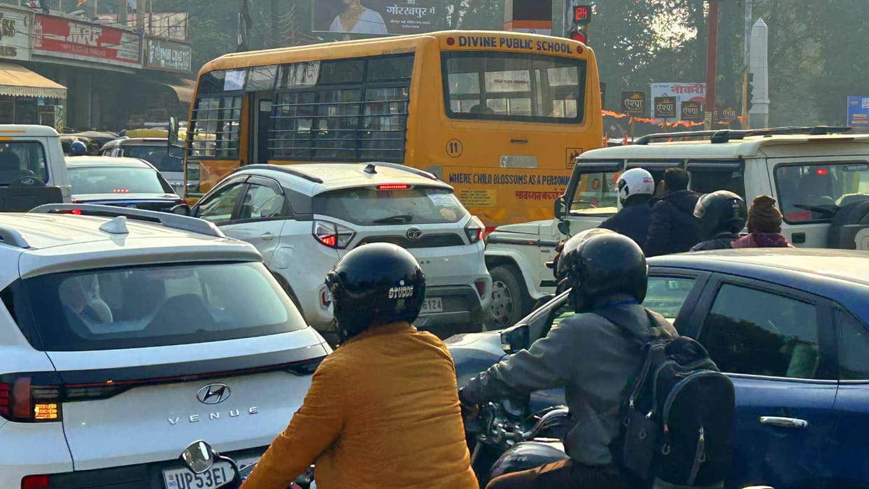 Experts opinion School buses create jams every day get relief schools outside