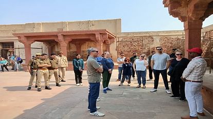 Security lapse of American Ambassador come with family to visit Fatehpur Sikri detained with him for 2 hours