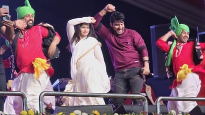 Haryana artists add color to Amroha Mahotsav