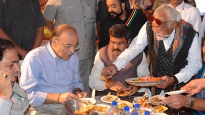 Padma Shri Imtiaz Qureshi Chef Demise Lilavati Hospital Mumbai tributes pour in