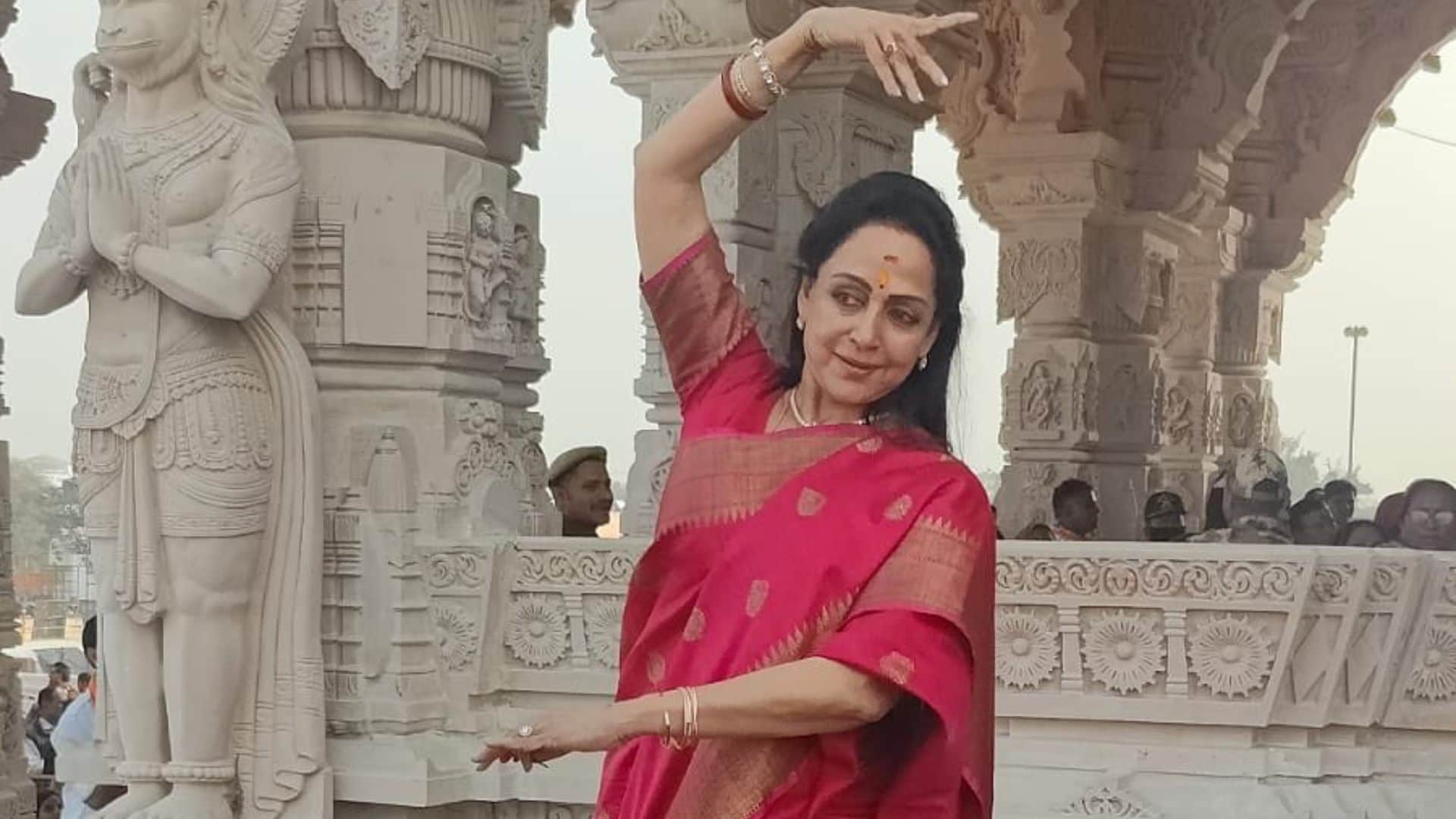 Hema Malini shared daughter Esha Deol might join politics soon spoke about support she gets from Dharmendra