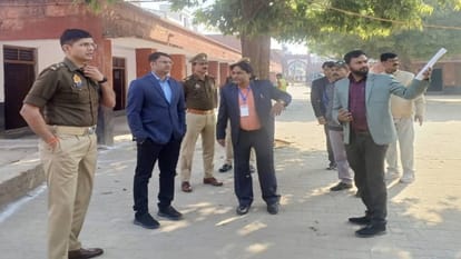 सिपाही भर्ती परीक्षा: 850 किमी की दूरी तय करके आए सॉल्वर, दो लाख में हुआ था सौदा; फिरोजाबाद में दोनों पकड़े गए Two solvers were caught in police recruitment examination in Shikohabad thana area of Firozabad