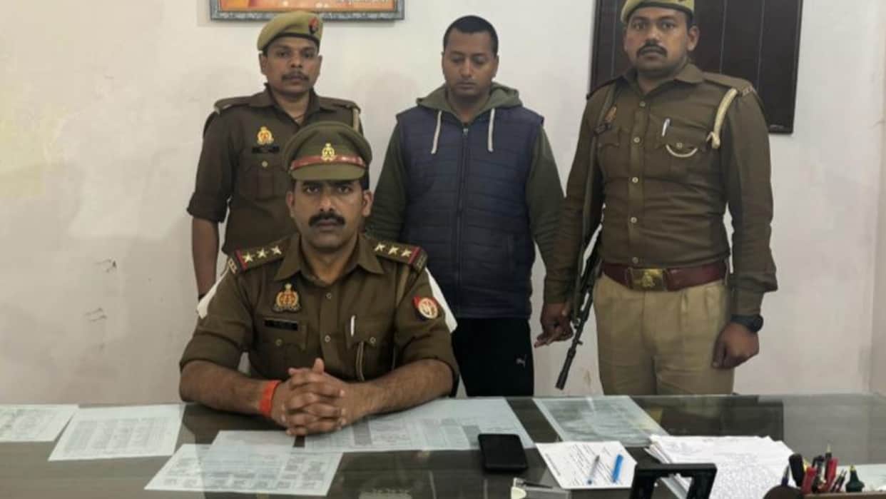 Salwar who came from Bihar to appear for exam in someone elses name arrested in Deoria