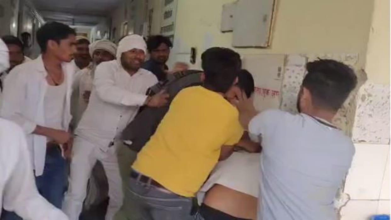 Rajasthan News: Half a dozen people injured in fight over children, fight also took place in the hospital