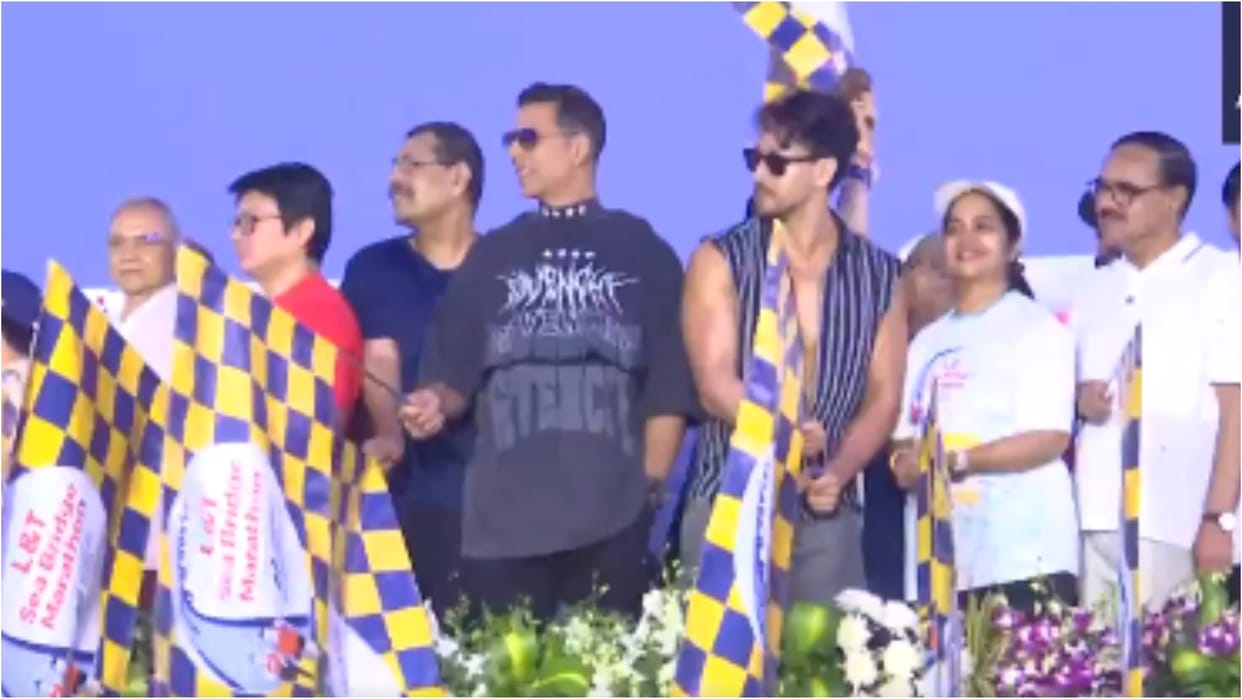 Actors Akshay Kumar and Tiger Shroff flag off the L&T Sea Bridge Marathon from Atal Setu Bridge in Mumbai