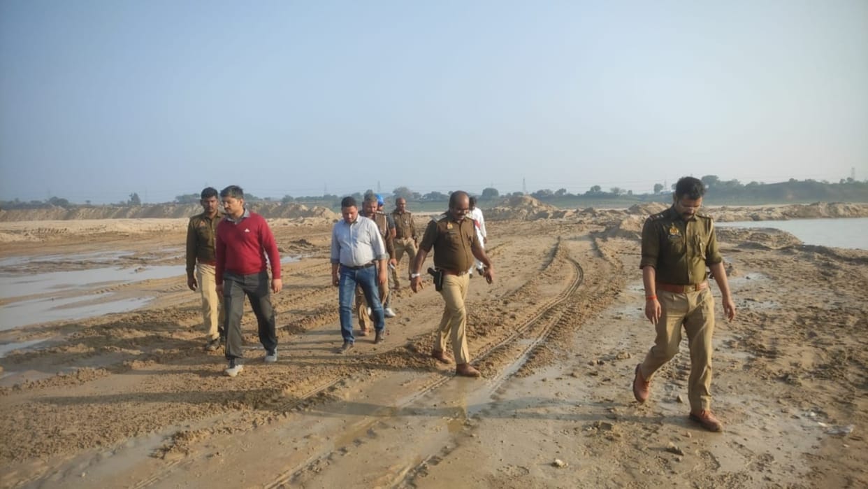 The treatment of Yamuna ji is not good... Akhilesh cornered the government on illegal mining.