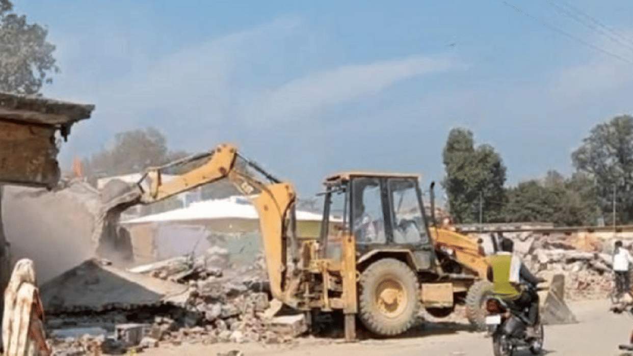 walls of Sanskrit College were demolished in Khudaganj Shahjahanpur